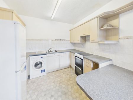 2 BED Flat To rent - Photo 4