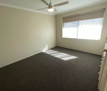 CONVENIENCE & LIFESTYLE IN CAREY PARK - Photo 3