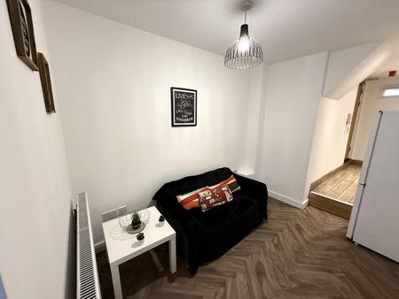 1 Bed Flat, Percy Rd, LE2 - Photo 2