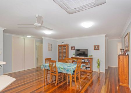 SPACIOUS, IMMACULATE & BEAUTIFULLY MAINTAINED � YOUR IDEAL AVOCA HOME AWAITS - Photo 4