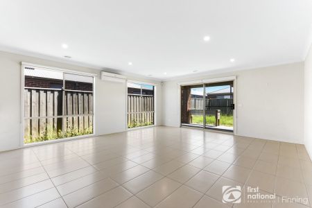 30 Kernot Parade, 3978, Clyde Vic - Photo 4