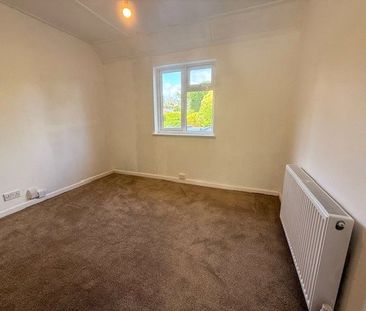 Kingswood Road, Tadworth, Surrey, KT20 5EE - Photo 6