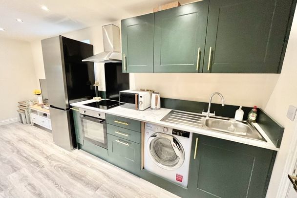 Market Place - Photo 1