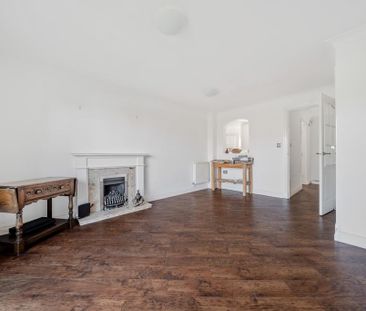 2 bedroom townhouse to rent - Photo 2