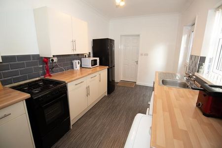 4 bedroom house share to rent - Photo 5