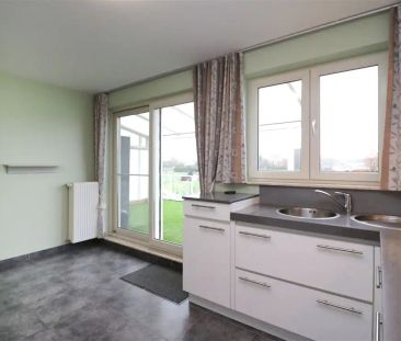 Duplex met lif tot slaapniveau, groot terras & garage - Photo 5