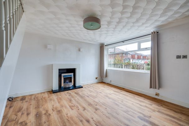 Hallfield Drive, Elton, Chester - Photo 1