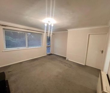 2 bedroom Flat To Let - Photo 1