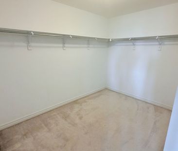 For Lease - 7 Webb Street, Bradford West Gwillimbury, Ontario - Photo 3