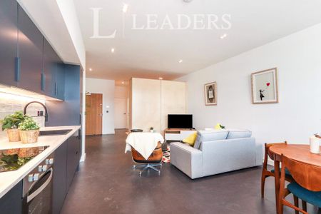 Studio to rent - Photo 3