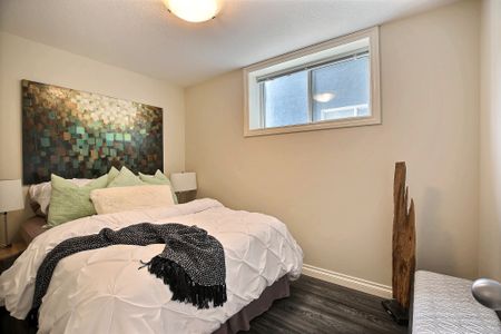 Trombley Street – One-Bedroom plus Den, One-Bathroom - Photo 2