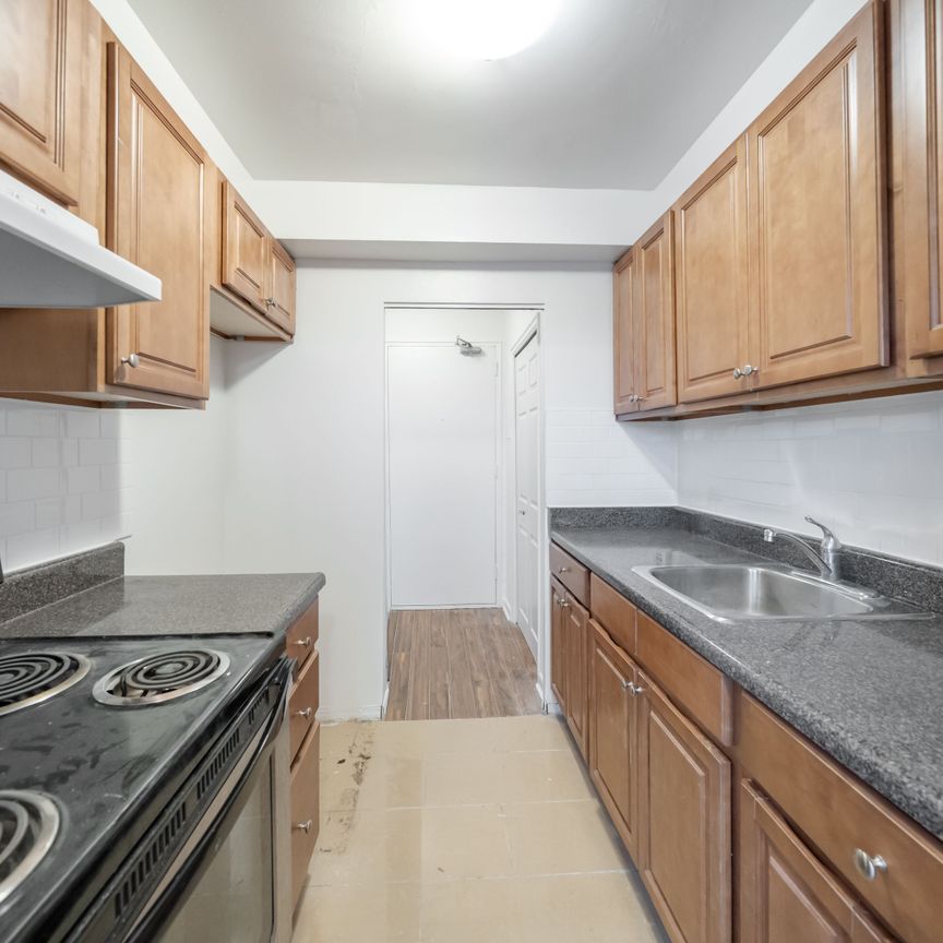 For Lease - 25 Bedford Road Unit# 707, Toronto, Ontario - Photo 1