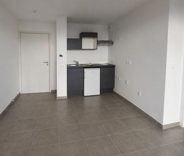 Location Appartement 1 pièce 27m² FREJUS 83600 - Photo 1