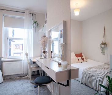 Ideal location for all universities! - Photo 5