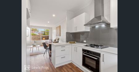 Sought After Location - Spacious Homette - Photo 5