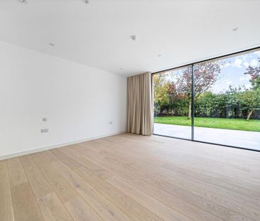 4 bedroom detached house to rent - Photo 2