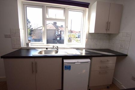 Property to rent - Photo 3