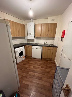 7 Bed Flat, Fremantle Road, BS6 - Photo 1