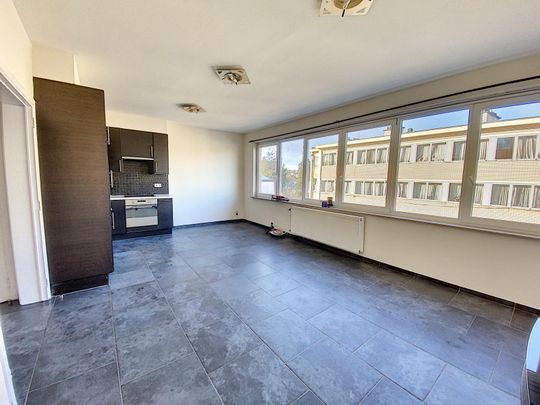 Anderlecht Bel appartement lumineux de 80m2, dans un petite immeuble de 3 appartements - Foto 1