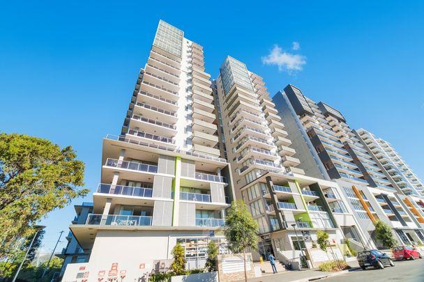 Luxury 2-Bedroom Apartment with Spacious Balcony – Lot 197, Unit 1709, 6 East Street, Granville NSW 2142 - Photo 1