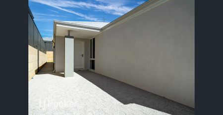 2x1x1 DUAL KEY property in Eglinton - Photo 2