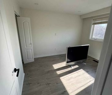 For Lease - 82 Scott Road Unit# Main, Toronto, Ontario - Photo 5