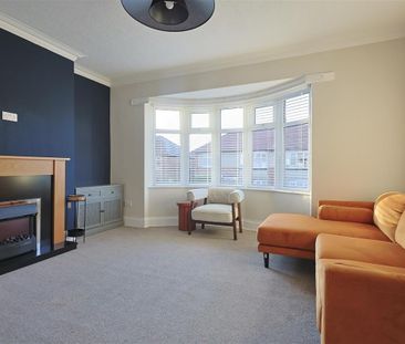 2 bedroom Flat to rent in Ferndene Grove, High Heaton, Newcastle Up... - Photo 5