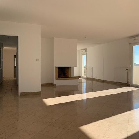 Location Appartement 6 pièces 133m² - Photo 1