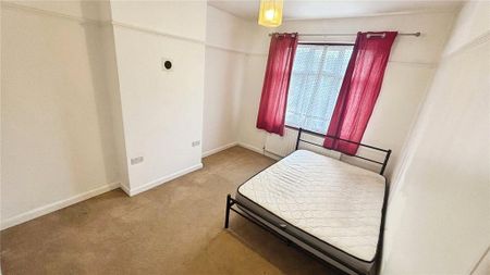 4 bedroom terraced house to rent - Photo 2