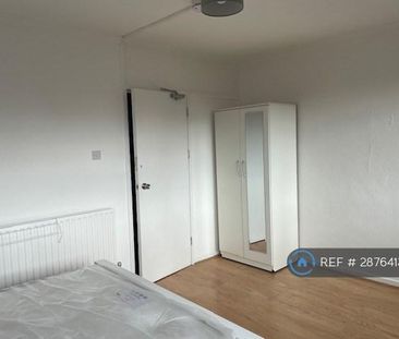 1 bedroom in a flat share to rent - Photo 3