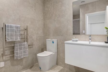 Executive Waterfront Townhouse - Photo 3