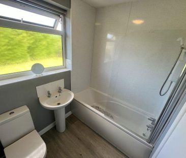 3 bedroom bungalow to rent - Photo 6