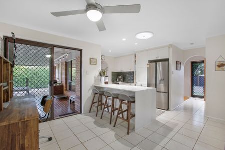 Location&comma; Location&comma; Location&excl; Modern Family Home&comma; Just Minutes from the Beach&period; - Photo 3