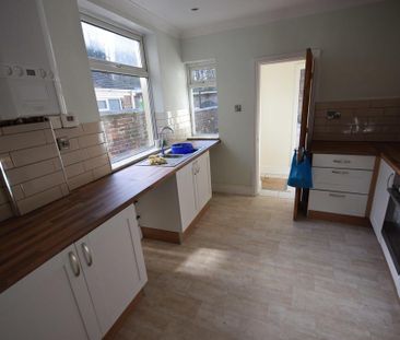 2 bedroom terraced house to rent - Photo 5