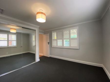 515 Nathan Avenue, Albury NSW 2640 - House For Rent | Domain - Photo 2