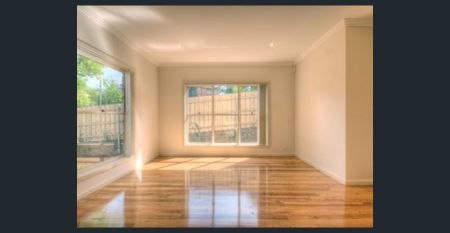 Stunning 4 Bedroom Duplex in Prime Ryde Location - Photo 2