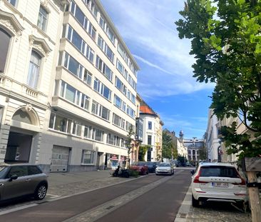 - GENT - Karaktervol appartement met twee slaapkamers en bureau - Foto 1