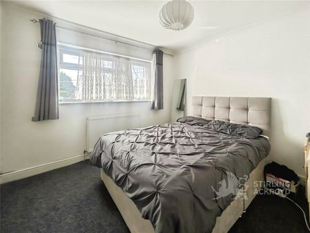 Sutton Road, Camberley, Surrey, GU15 4AH - Photo 4