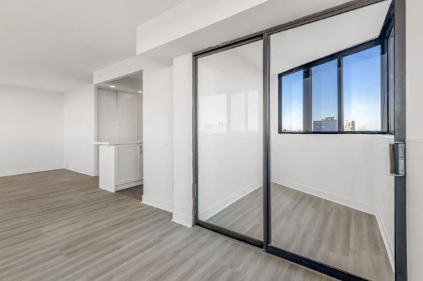 Walden Circle — 1 Bedroom Spacious Unit **Free Rent Incentive** - Photo 1