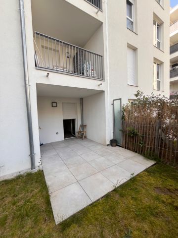Location Appartement 2 pièces 37m² PIERRE BENITE 69310 - Photo 3