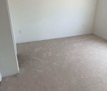 For Lease - 39 Gunnel Road, Welland, Ontario - Photo 6