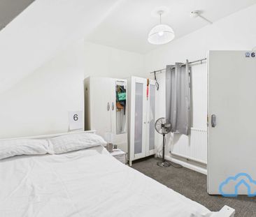 RM6 Plashet Road | Plaistow | London | E13 0PU - Photo 1