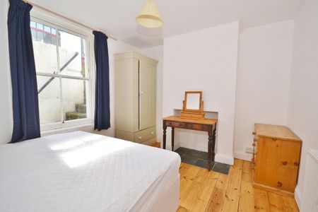 6 bedroom terraced house to rent - Photo 2