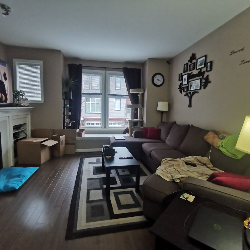 Two Bedroom Townhouse with Yard in Cloverdale - Photo 1