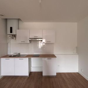Location Appartement 1 pièce 26m² BORDEAUX 33000 - Photo 2