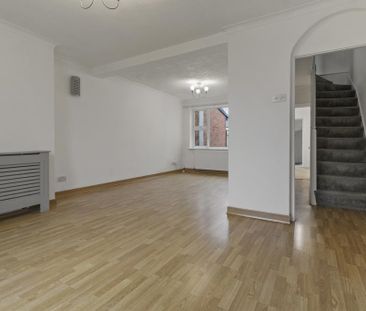 2 bedroom semi-detached house to rent - Photo 2