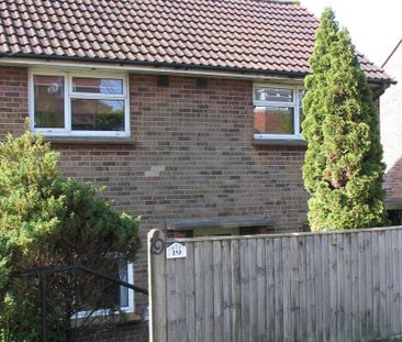 2 bedroom semi-detached house to rent - Photo 5