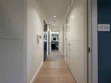 2 bedroom flat to rent - Photo 4