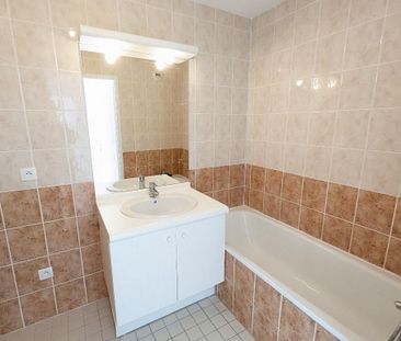 Location Appartement 3 pièces 63m² ST MARTIN D HERES 38400 - Photo 3