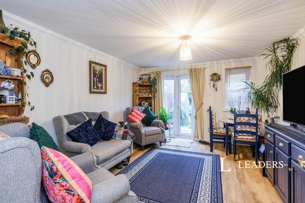 2 bedroom terraced house to rent - Photo 1